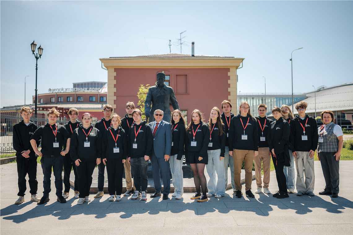 The “Keepers” student team completed its summer internship at the Russian Railway Museum